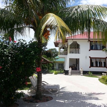 Zanboza Guesthouse La Digue Exteriör bild