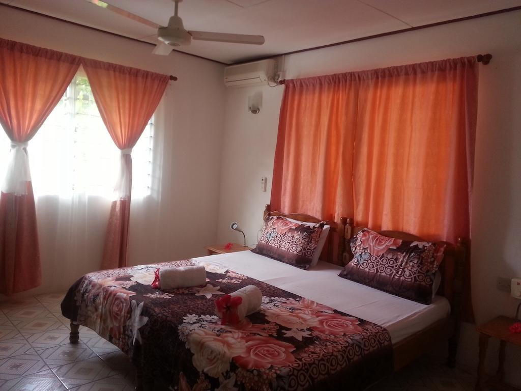 Zanboza Guesthouse La Digue Rum bild